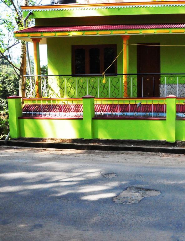 מדיקרי Akashadeepa Homestay חדר תמונה