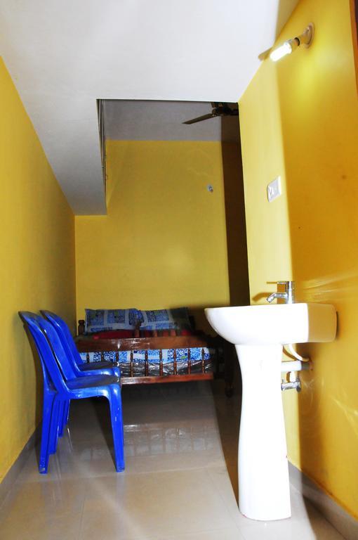 מדיקרי Akashadeepa Homestay חדר תמונה
